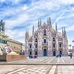 Only 10 Min To Duomo, Free Private Parking Easy Living *