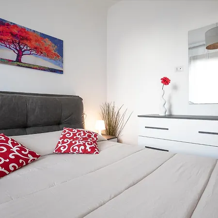 Lejlighed Only 10 Min To Duomo, Free Private Parking Easy Living Milano