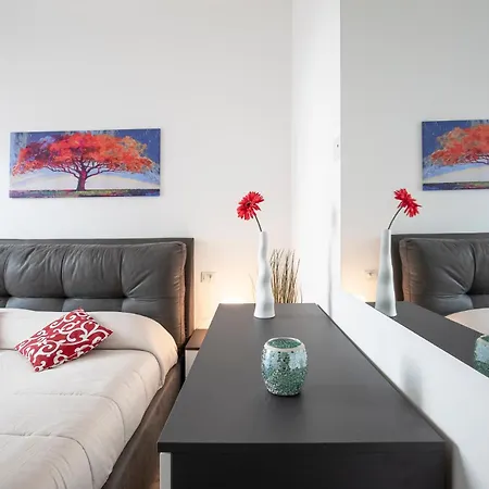 Lejlighed Only 10 Min To Duomo With Free Private Parking - Easy Living