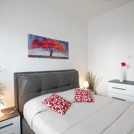 Only 10 Min To Duomo With Free Private Parking - Easy Living